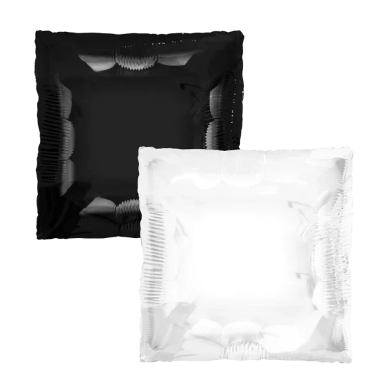 Tuftex 24" Black and White Square